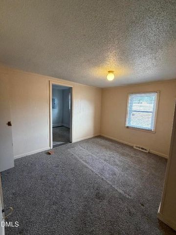 1222 Rauhut Street, Burlington, NC 27217