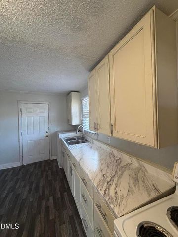 1222 Rauhut Street, Burlington, NC 27217