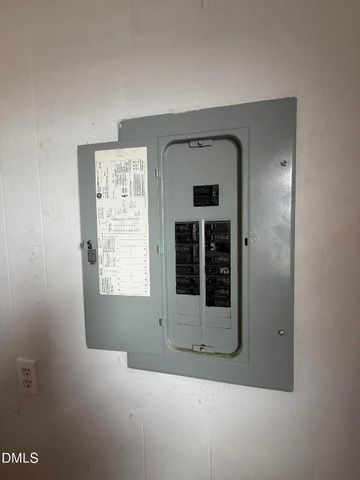 1222 Rauhut Street, Burlington, NC 27217