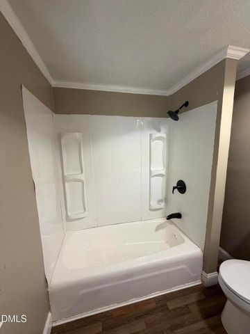 1222 Rauhut Street, Burlington, NC 27217