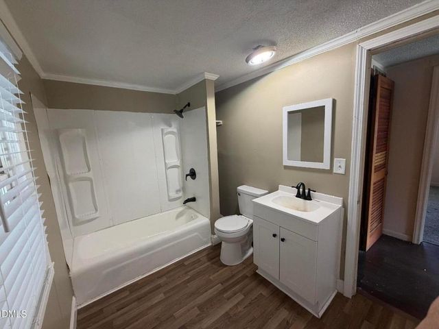 1222 Rauhut Street, Burlington, NC 27217