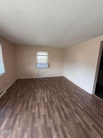 1222 Rauhut Street, Burlington, NC 27217