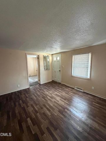 1222 Rauhut Street, Burlington, NC 27217