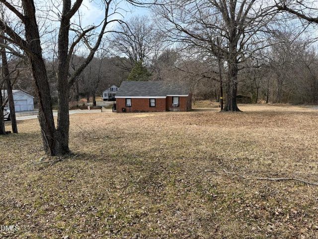 1222 Rauhut Street, Burlington, NC 27217