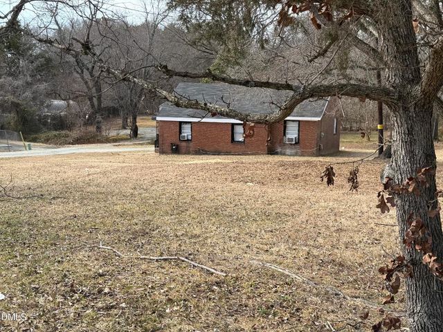 1222 Rauhut Street, Burlington, NC 27217