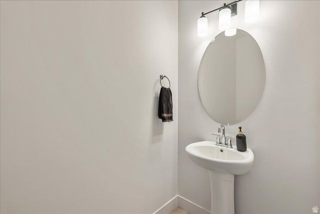 1824 E MEADOWLARK DR, Eagle Mountain, UT 84005