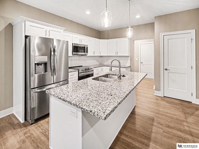 9023 Red Sky Lane, Lincoln, NE 68520