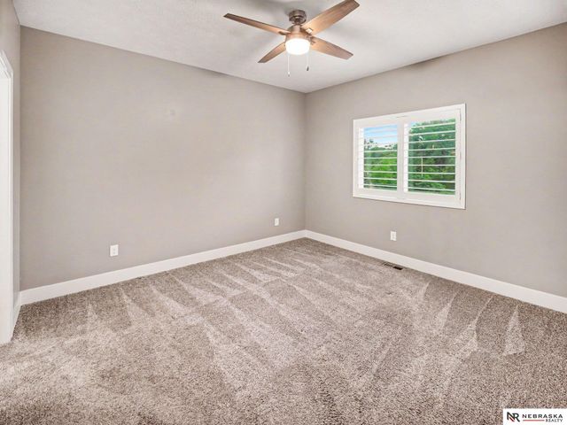 9023 Red Sky Lane, Lincoln, NE 68520