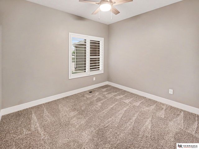 9023 Red Sky Lane, Lincoln, NE 68520