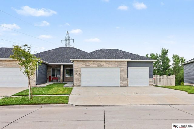 9023 Red Sky Lane, Lincoln, NE 68520