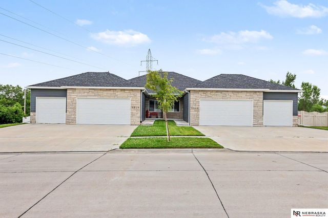 9023 Red Sky Lane, Lincoln, NE 68520