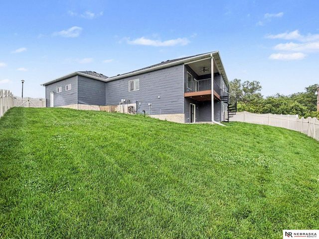 9023 Red Sky Lane, Lincoln, NE 68520