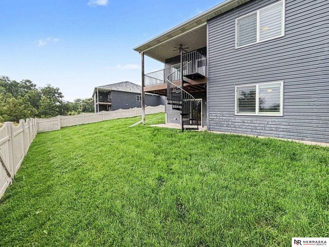 9023 Red Sky Lane, Lincoln, NE 68520