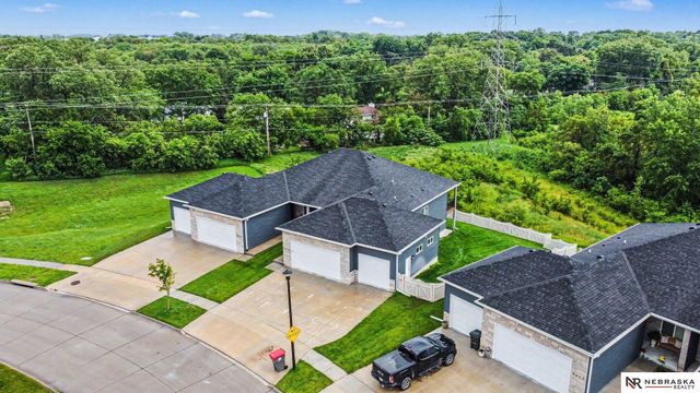 9023 Red Sky Lane, Lincoln, NE 68520