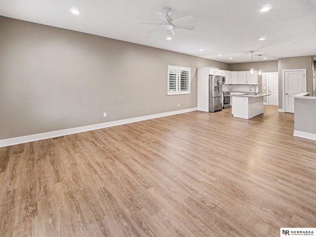 9023 Red Sky Lane, Lincoln, NE 68520