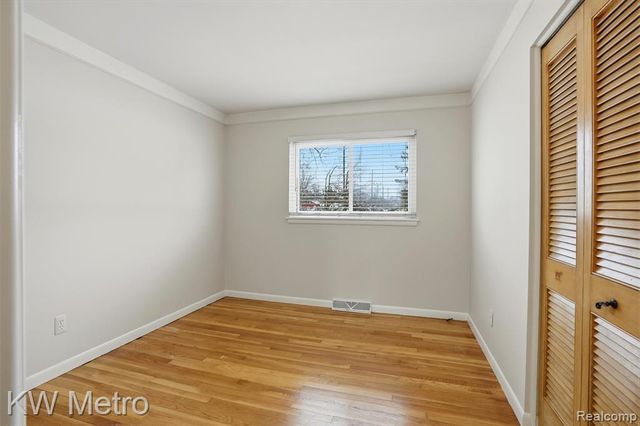 1204 Montrose Avenue, Royal Oak, MI 48073