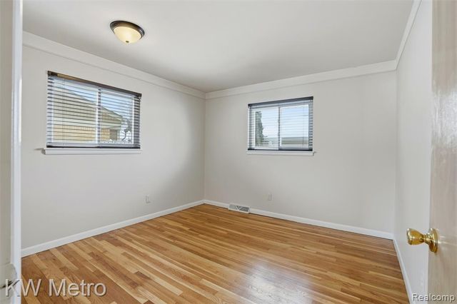 1204 Montrose Avenue, Royal Oak, MI 48073