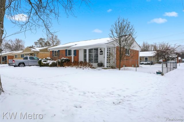 1204 Montrose Avenue, Royal Oak, MI 48073