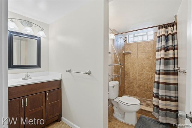 1204 Montrose Avenue, Royal Oak, MI 48073