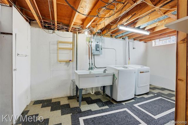 1204 Montrose Avenue, Royal Oak, MI 48073