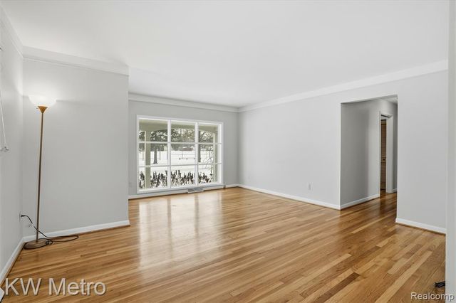 1204 Montrose Avenue, Royal Oak, MI 48073