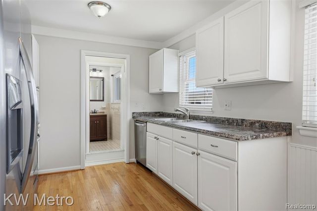 1204 Montrose Avenue, Royal Oak, MI 48073