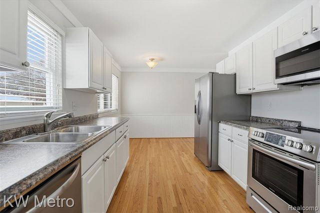 1204 Montrose Avenue, Royal Oak, MI 48073