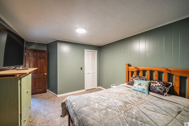 181 Woodland Dr., Benton, KY 42025