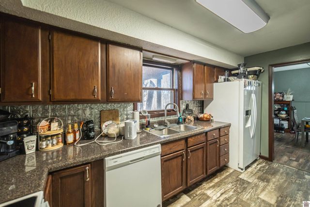 181 Woodland Dr., Benton, KY 42025