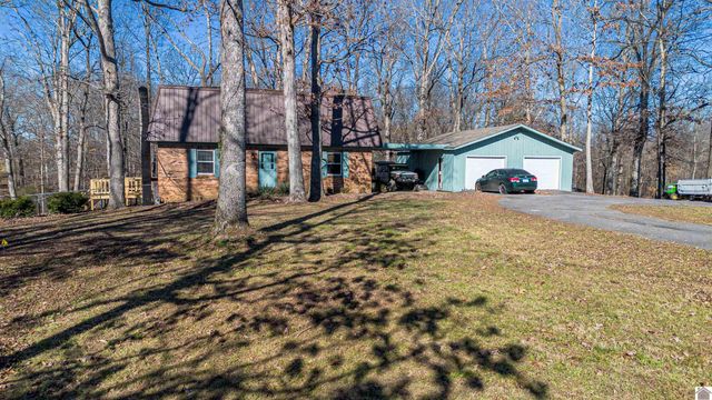 181 Woodland Dr., Benton, KY 42025
