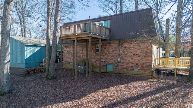 181 Woodland Dr., Benton, KY 42025