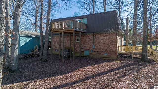 181 Woodland Dr., Benton, KY 42025