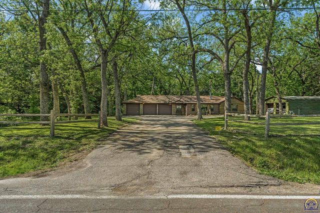 8649 SW 61st St, Topeka, KS 66610