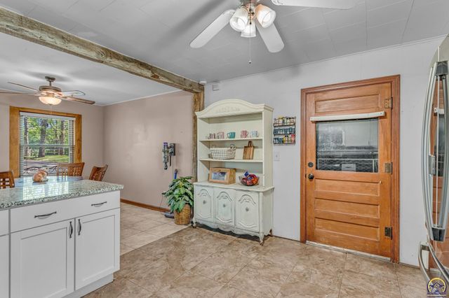 8649 SW 61st St, Topeka, KS 66610