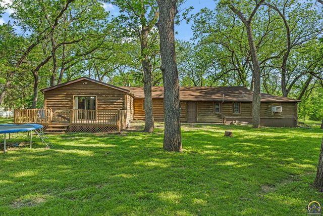 8649 SW 61st St, Topeka, KS 66610