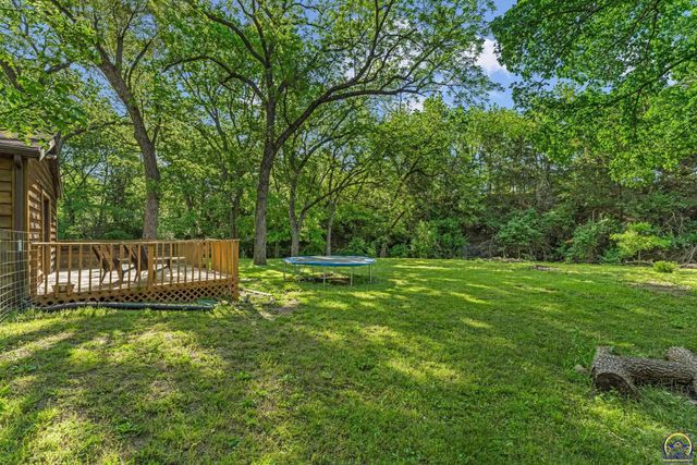 8649 SW 61st St, Topeka, KS 66610