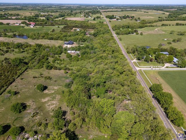 8649 SW 61st St, Topeka, KS 66610