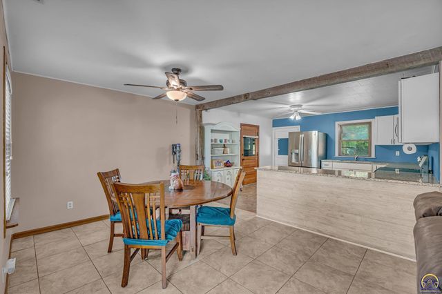 8649 SW 61st St, Topeka, KS 66610