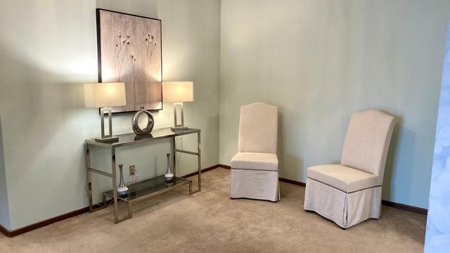 350 Ford Road 7, Saint Louis Park, MN 55426