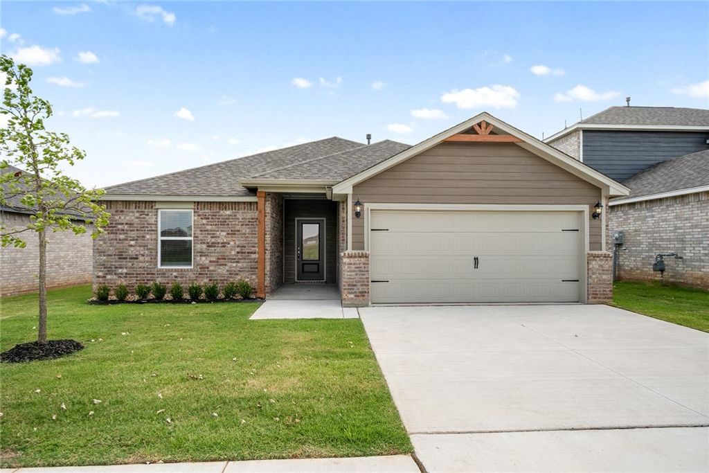 1924 Redwood Lane, El Reno, OK 73036