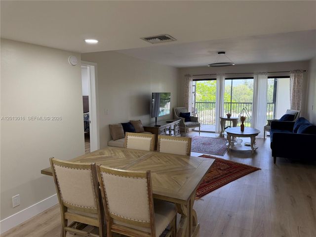 491 Racquet Club Rd 312, Weston, FL 33326