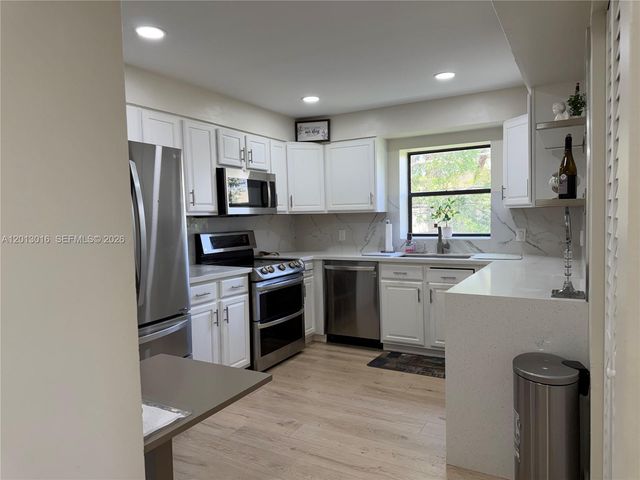 491 Racquet Club Rd 312, Weston, FL 33326