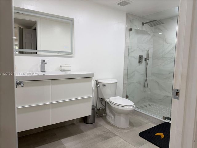 491 Racquet Club Rd 312, Weston, FL 33326