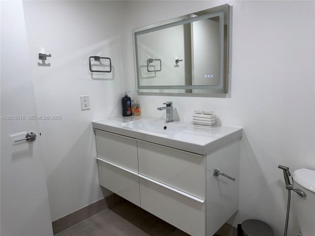 491 Racquet Club Rd 312, Weston, FL 33326