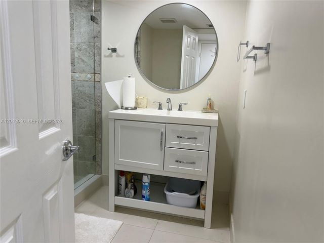 491 Racquet Club Rd 312, Weston, FL 33326
