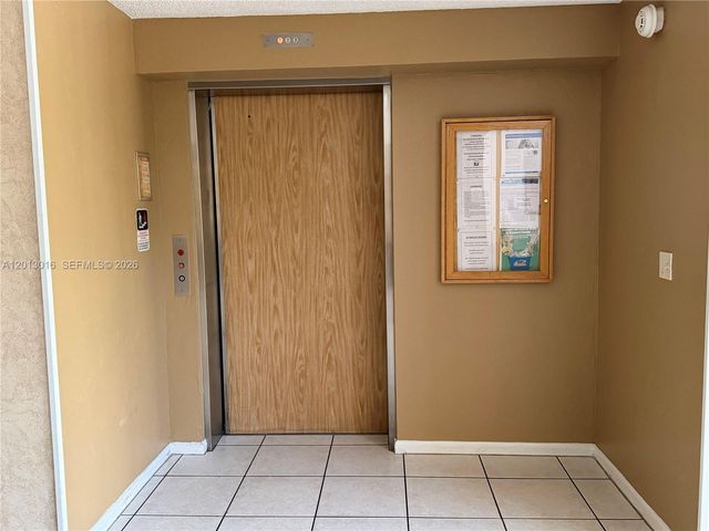 491 Racquet Club Rd 312, Weston, FL 33326