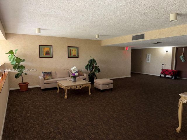 491 Racquet Club Rd 312, Weston, FL 33326