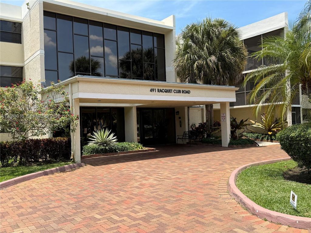 491 Racquet Club Rd 312, Weston, FL 33326