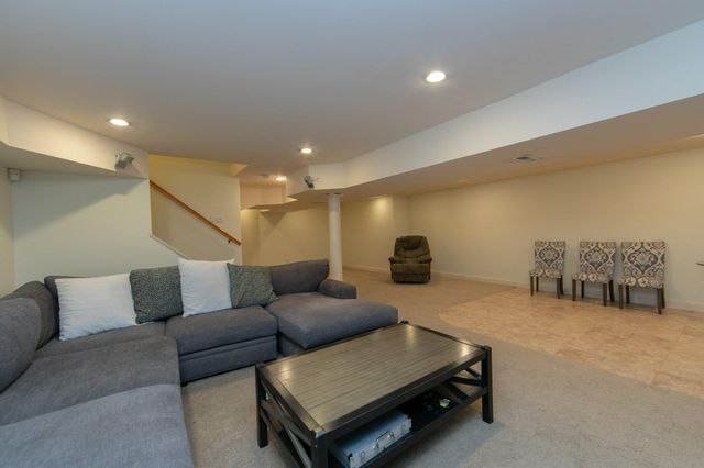 58 WEAVER DR, Marlton, NJ 08053