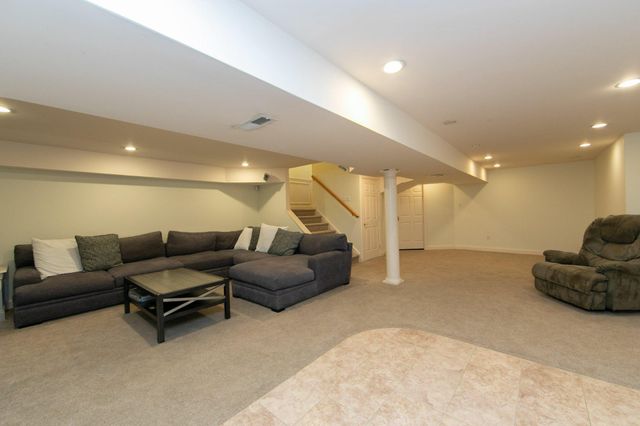 58 WEAVER DR, Marlton, NJ 08053